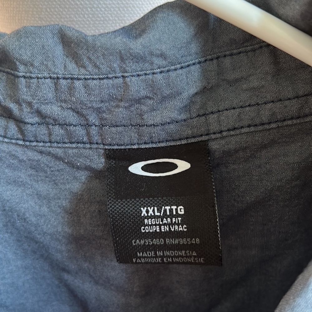 Men’s Oakley Shirt Sleeve Button Down Shirt Size Xxl View 2